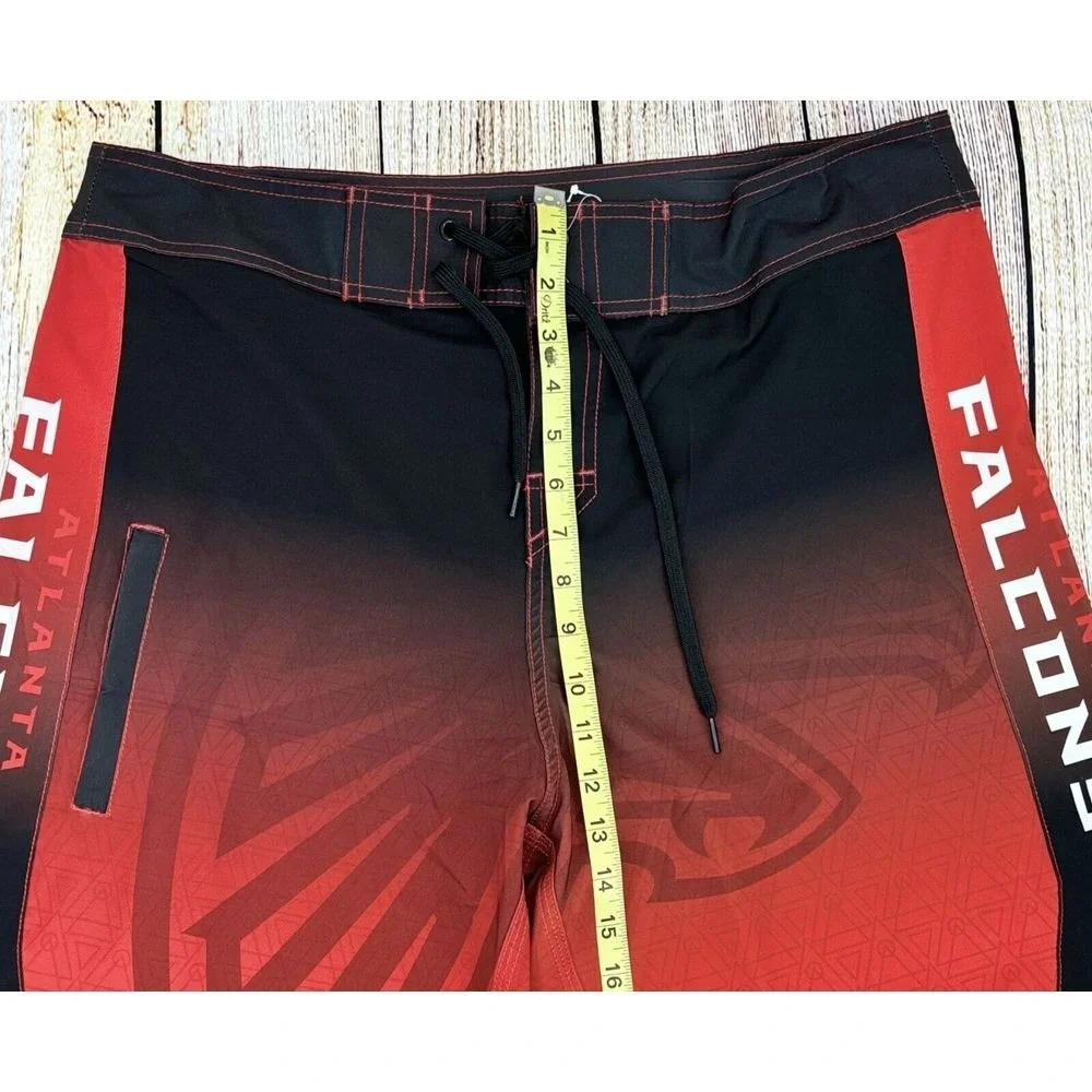 Forever Collectibles NFL Atlanta Falcons Men's Gradient Board Shorts Size 36 New